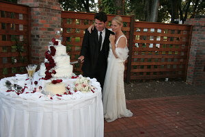 sweet,wedding,cake,traditions